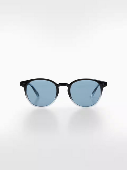 Polarised sunglasses