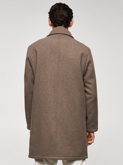 Thermoregulating wool coat